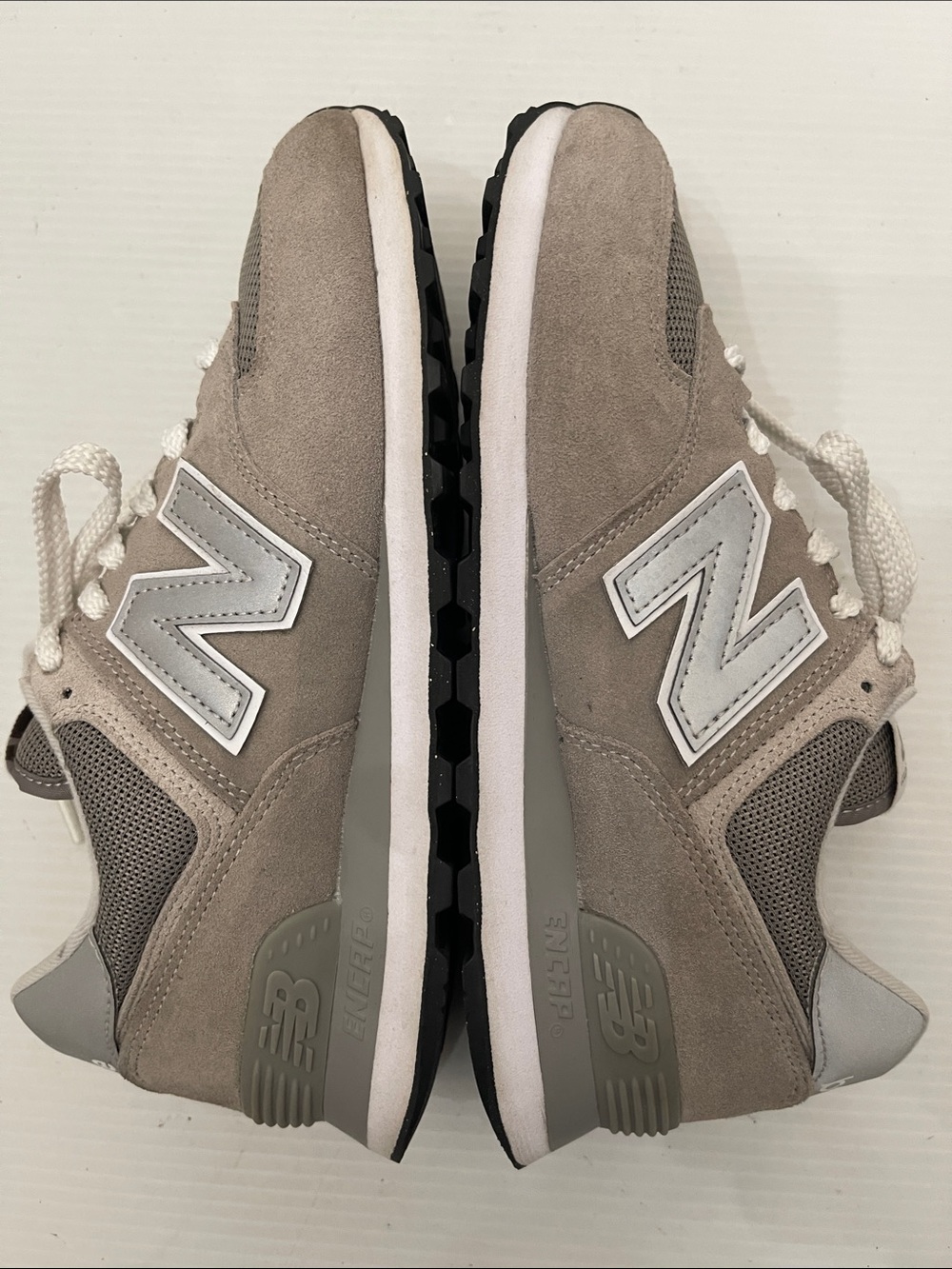 NEW BALANCE 574 SNEAKERS WOMENS SIZE 8.5 - Picture 13 of 14